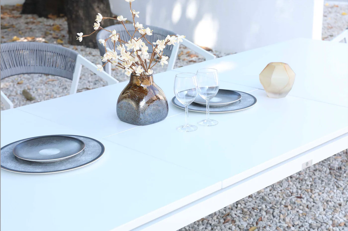Extendable table in white aluminum - LOU MINI