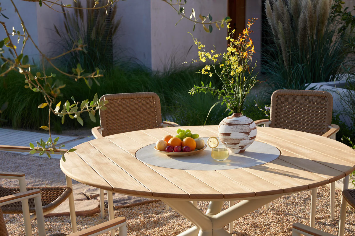 Round aluminum garden table with teak top and rotating ceramic - ARIEL
