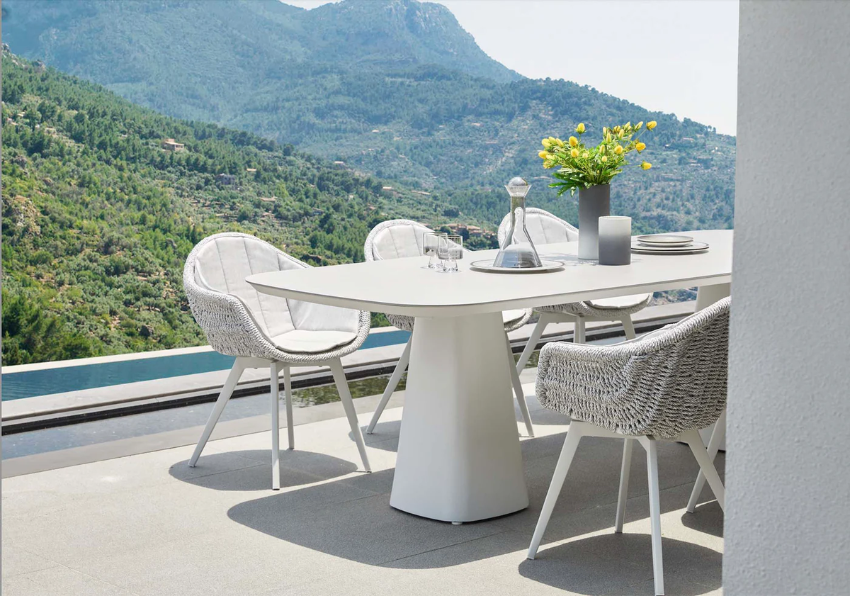 High-end aluminum garden dining table - with MILO ceramic top