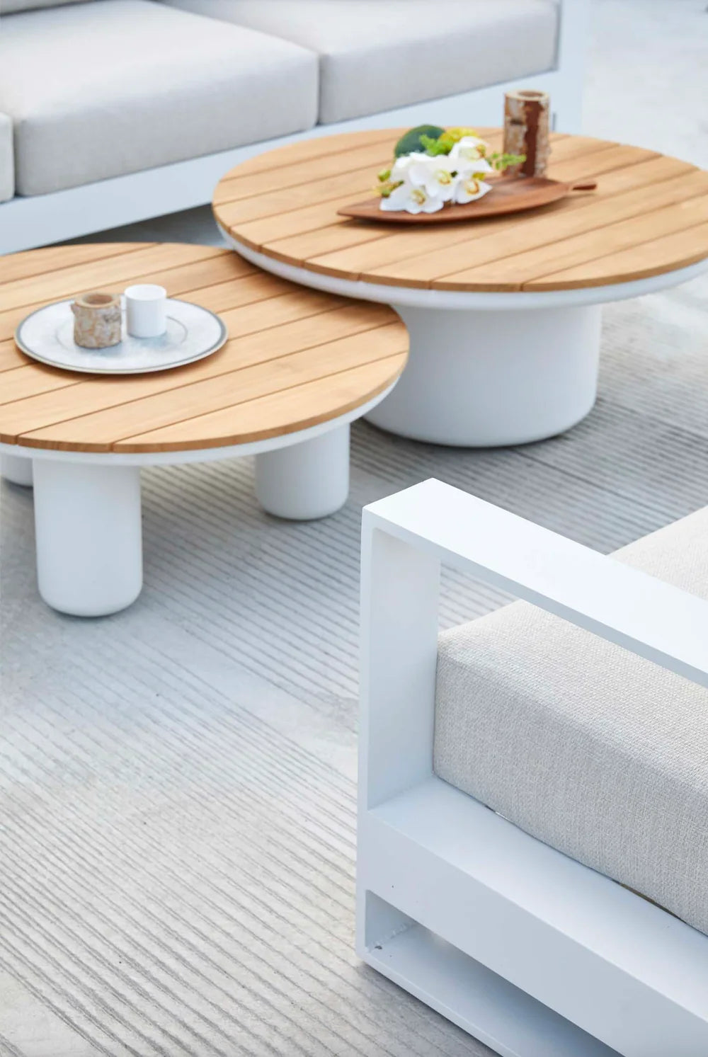 High-end modular designer aluminum garden furniture - IRIS COZY