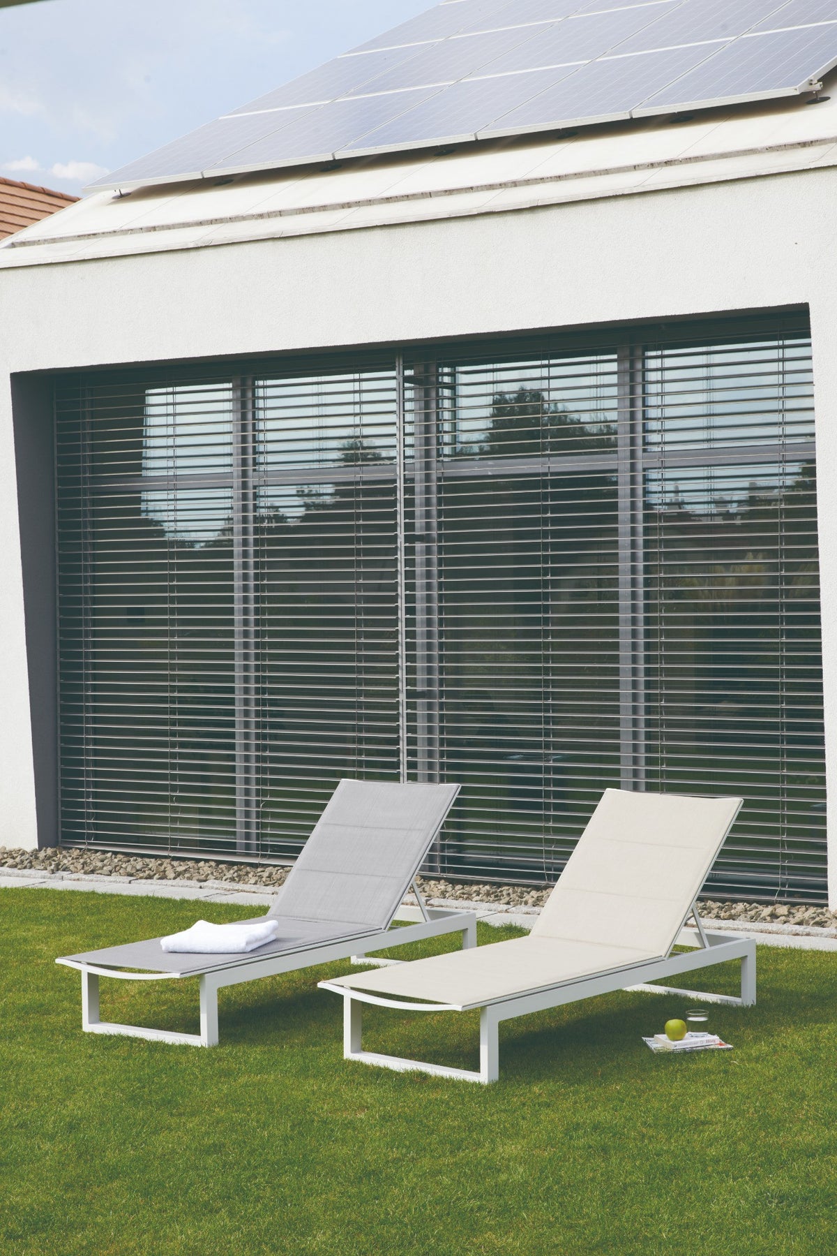 Duo of aluminum sun loungers + coffee table - COMO Taupe